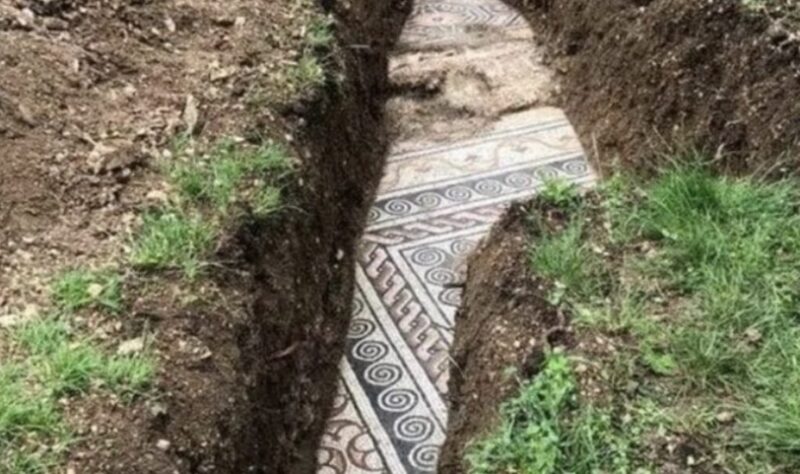 Ένα εκπληκτικό μωσαϊκό δάπεδο ανακαλύφθηκε στην Ιταλία.