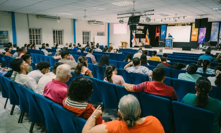 Η εγγονή μου με έδιωξε γιατί παντρεύτηκα στα 80 – δεν άντεξα την ασέβεια και της έδωσα ένα μάθημα.