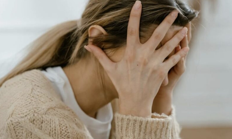 Ο πατριός μου είπε στη μητέρα μου ότι δεν χρειάζεται πια ωραία ρούχα – αυτό ήταν το μεγαλύτερο λάθος του.