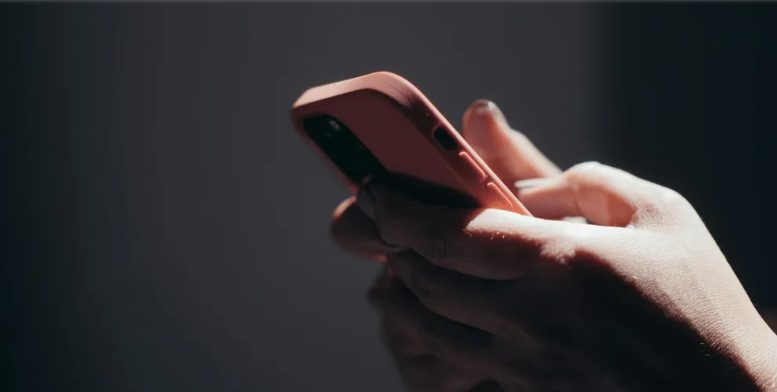 Είμαι μια 27χρονη χήρα με τρία παιδιά, που προσπαθώ να τα βγάλω πέρα δουλεύοντας σε δύο δουλειές.