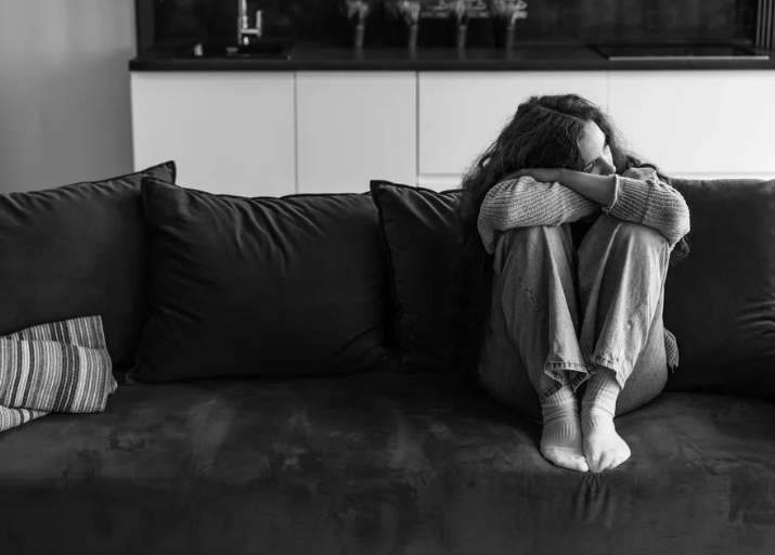 Η σερβιτόρα μάς είπε, σε μένα και στον εγγονό μου, να φύγουμε από το καφέ – λίγες στιγμές αργότερα, η ζωή μας μεταμορφώθηκε.