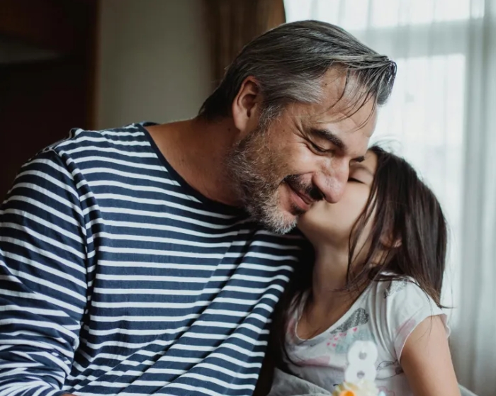 Η αρραβωνιαστικιά μου προσπάθησε να αποκλείσει την κόρη μου από τον γάμο μας – Η σοκαριστική της εξομολόγηση με έκανε να τον ακυρώσω αμέσως