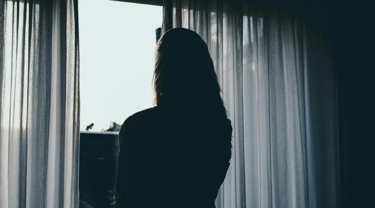 Η πρώην μου δεν μου επέτρεπε να βλέπω την κόρη μου, αλλά παρ’ όλα αυτά της έστελνα δώρα κάθε γενέθλια, μέχρι που το γράμμα της μου έσπασε την καρδιά: «Γιατί με ξέχασες, μαμά;»