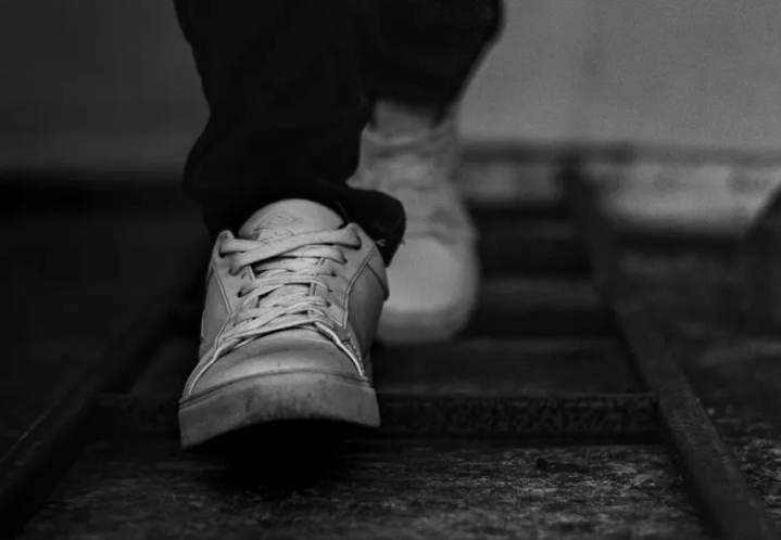 Ο σύζυγός μου αρνήθηκε να μου δώσει το παλτό του και το έβαλε στη φίλη του – Έτσι τον έκανα να το μετανιώσει.