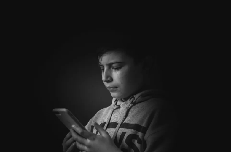 Η πεθερά μου φερόταν άσχημα στον γιο μου από τον προηγούμενο γάμο όταν δεν ήμουν εκεί — Όταν το έμαθα, της έδωσα ένα καλό μάθημα.