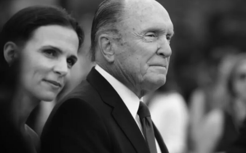 Ο διάσημος ηθοποιός Ρόμπερτ Ντάβαλ πέθανε σε ηλικία 95 ετών — Η ιστορία αγάπης του με τη Λουτσιάνα Πεντράζα, τη σύζυγό του από την Αργεντινή, 41 χρόνια νεότερή του.