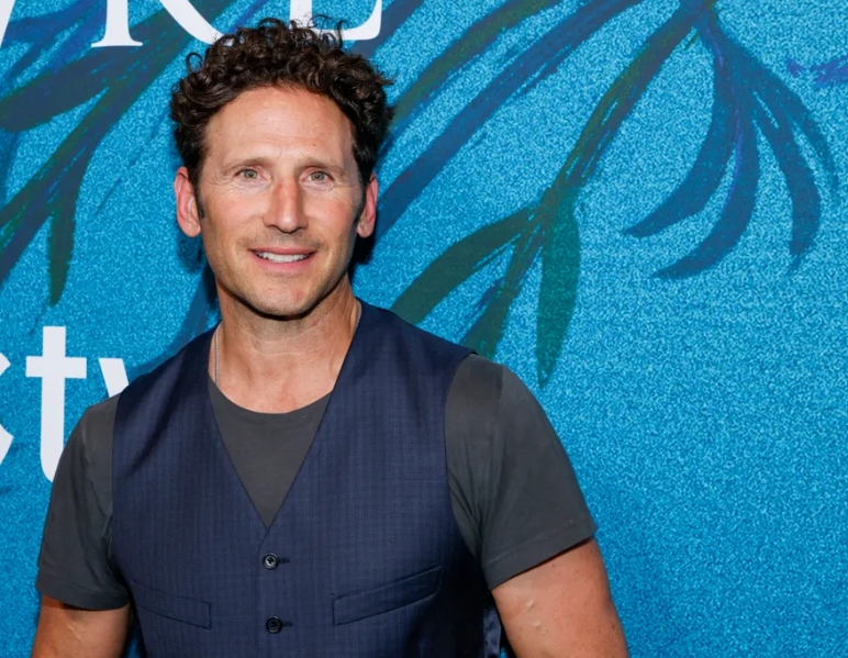 Η κόρη του Mark Feuerstein γεννήθηκε με ένα δυνητικά θανατηφόρο καρδιακό ελάττωμα και υποβλήθηκε σε δύο επεμβάσεις ανοιχτής καρδιάς — Τι της συνέβη;