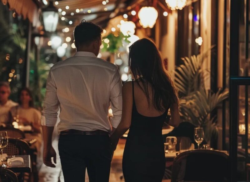 Η σχολική μου αγάπη με κάλεσε σε ραντεβού σε ένα εστιατόριο χρόνια αργότερα, αλλά έμεινα άφωνη όταν ήρθε η στιγμή να πληρώσουμε τον λογαριασμό