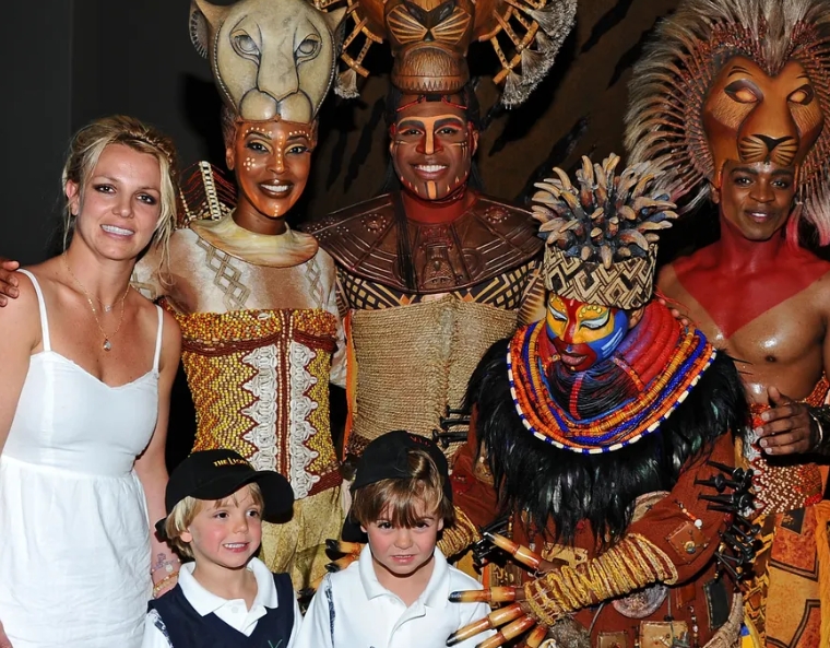 Οι γιοι της Britney Spears, 19 και 20 ετών, μεγάλωσαν μακριά από τα φώτα της δημοσιότητας