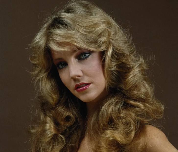 Η κόρη της Heather Locklear, Ava, παντρεύτηκε με ένα εντυπωσιακό φόρεμα και προκάλεσε αντιδράσεις λόγω της τολμηρής επιλογής της