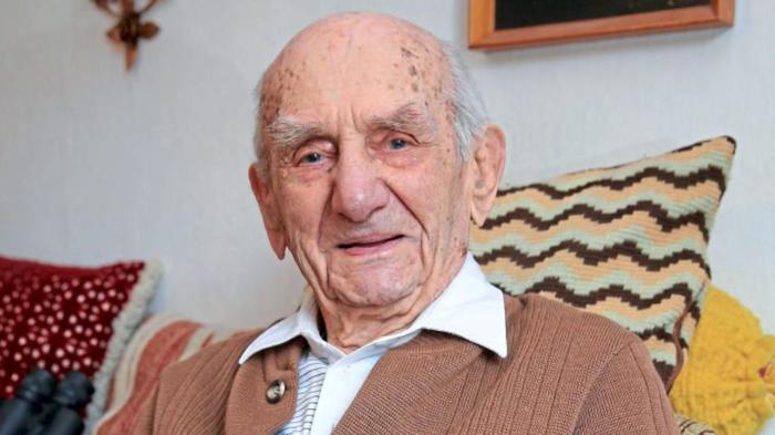 80χρονος άνδρας βρίσκει τον έρωτα των μαθητικών του χρόνων – Της κάνει πρόταση γάμου μετά από 60 χρόνια χωρισμού