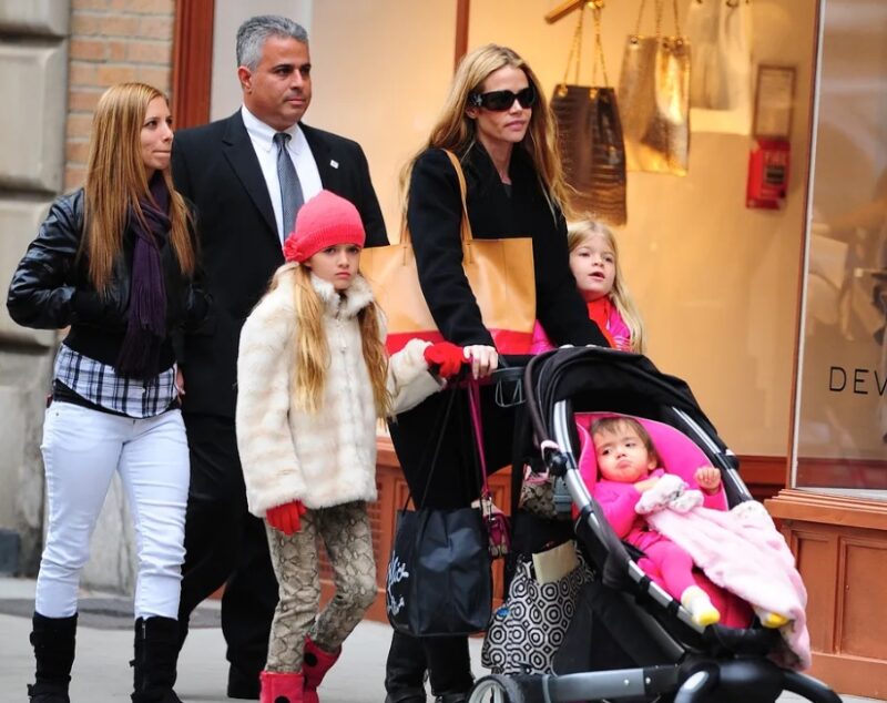 Η Denise Richards μοιράζεται μια σπάνια ενημέρωση για την κόρη της Eloise και για το πώς είναι να μεγαλώνει ένα παιδί με ειδικές ανάγκες.