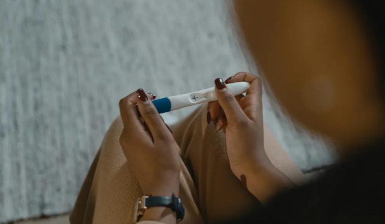 Μεγάλωσα ολομόναχη τους δίδυμους γιους μου – όμως όταν έγιναν 16 ετών, γύρισαν σπίτι από το πρόγραμμα φοίτησής τους στο κολέγιο και μου είπαν ότι δεν ήθελαν να έχουν πια καμία σχέση μαζί μου