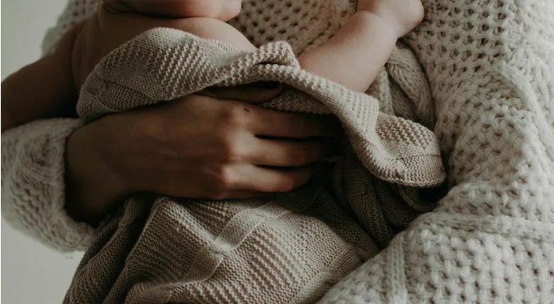 Η κόρη μου έκοψε τα μαλλιά της – Όταν έμαθα γιατί, έτρεξα αμέσως στον άντρα μου